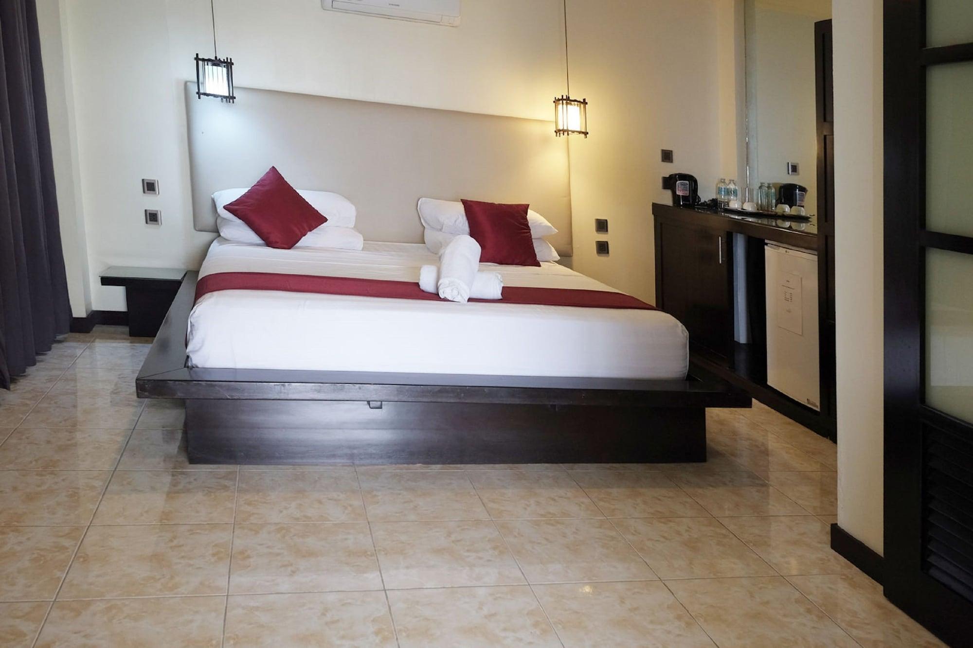 Cliffside Resort Panglao Bagian luar foto