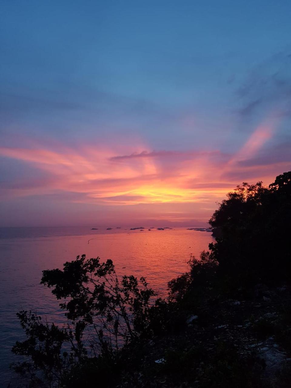 Cliffside Resort Panglao Bagian luar foto