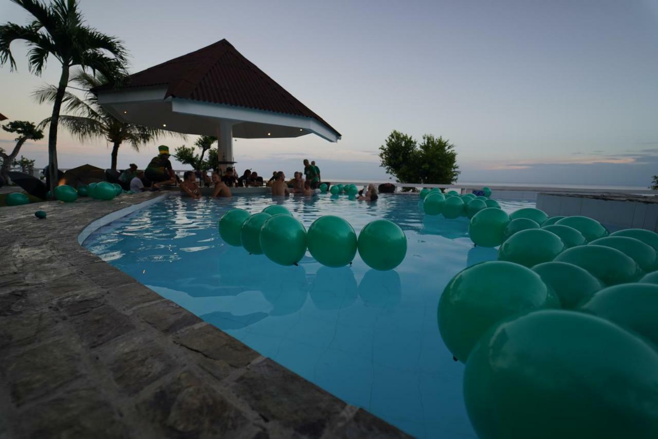 Cliffside Resort Panglao Bagian luar foto